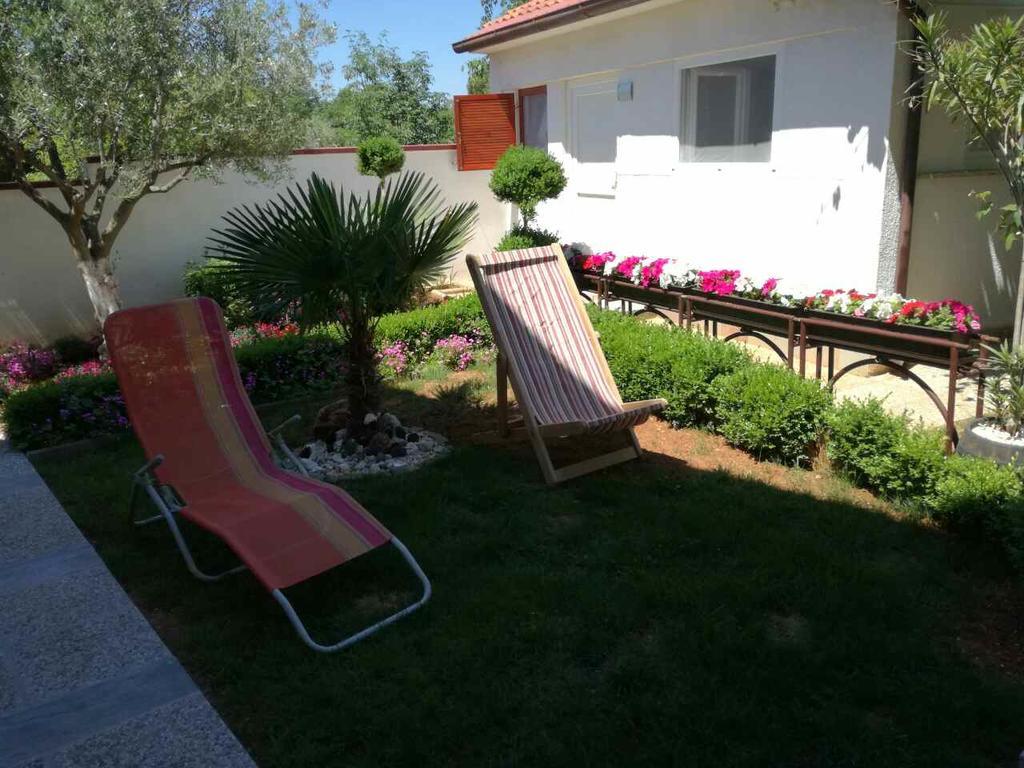 Apartment Mit- Mir Fondole ภายนอก รูปภาพ