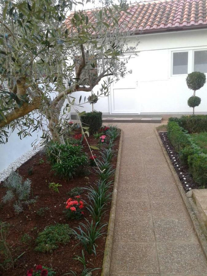 Apartment Mit- Mir Fondole ภายนอก รูปภาพ