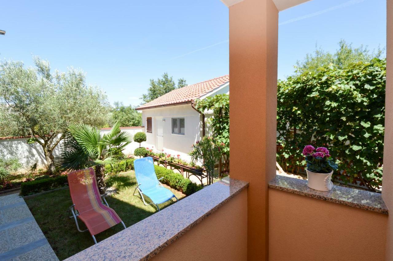Apartment Mit- Mir Fondole ภายนอก รูปภาพ