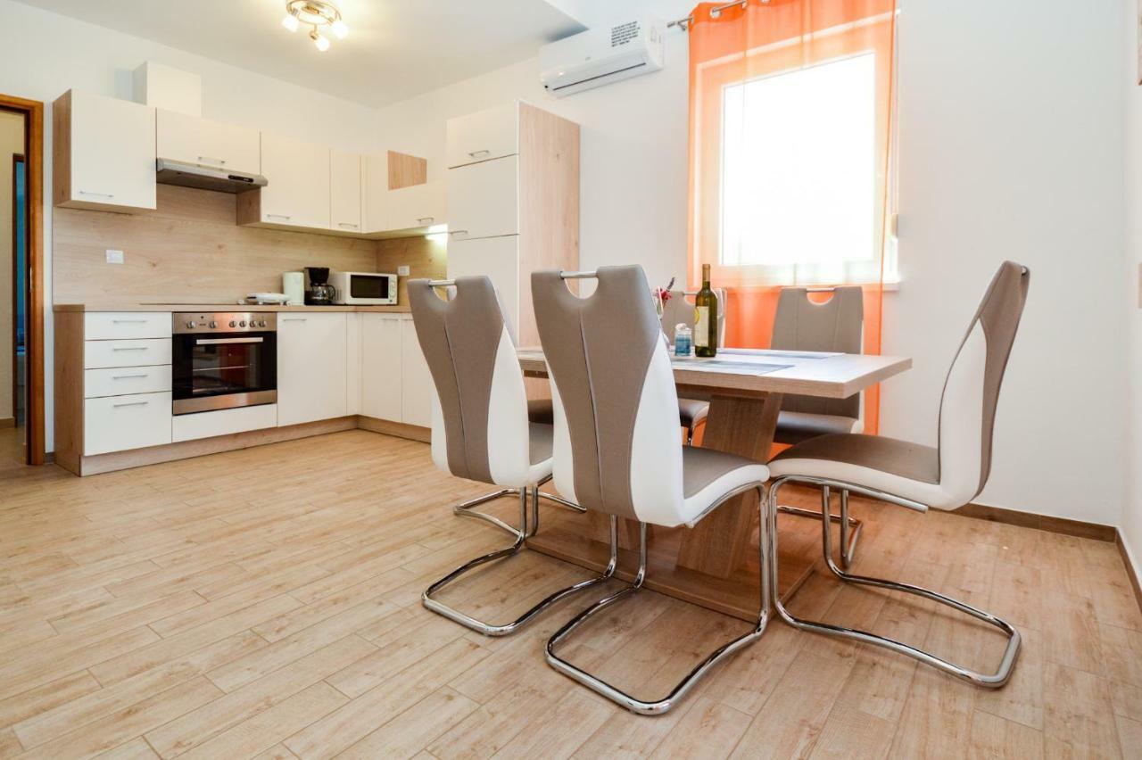Apartment Mit- Mir Fondole ภายนอก รูปภาพ