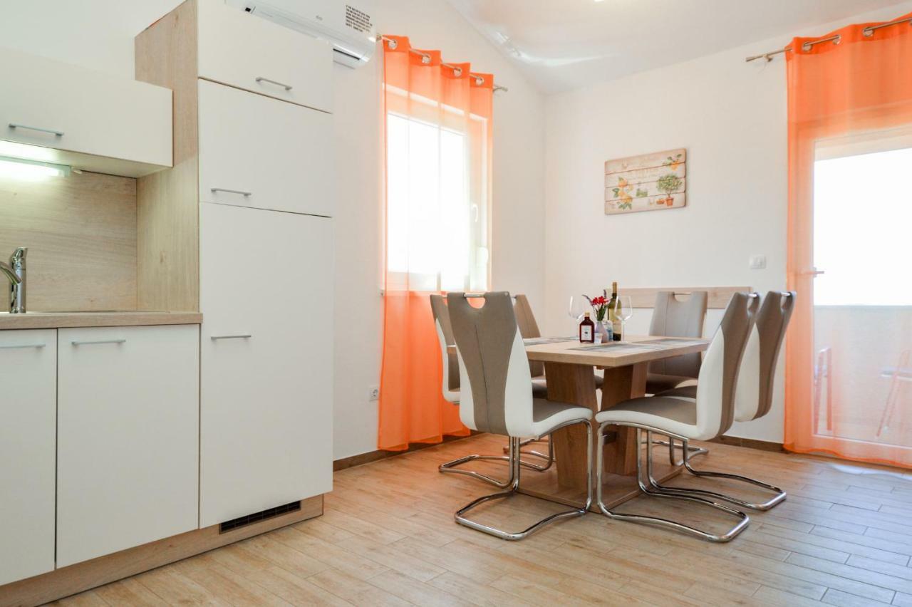Apartment Mit- Mir Fondole ภายนอก รูปภาพ