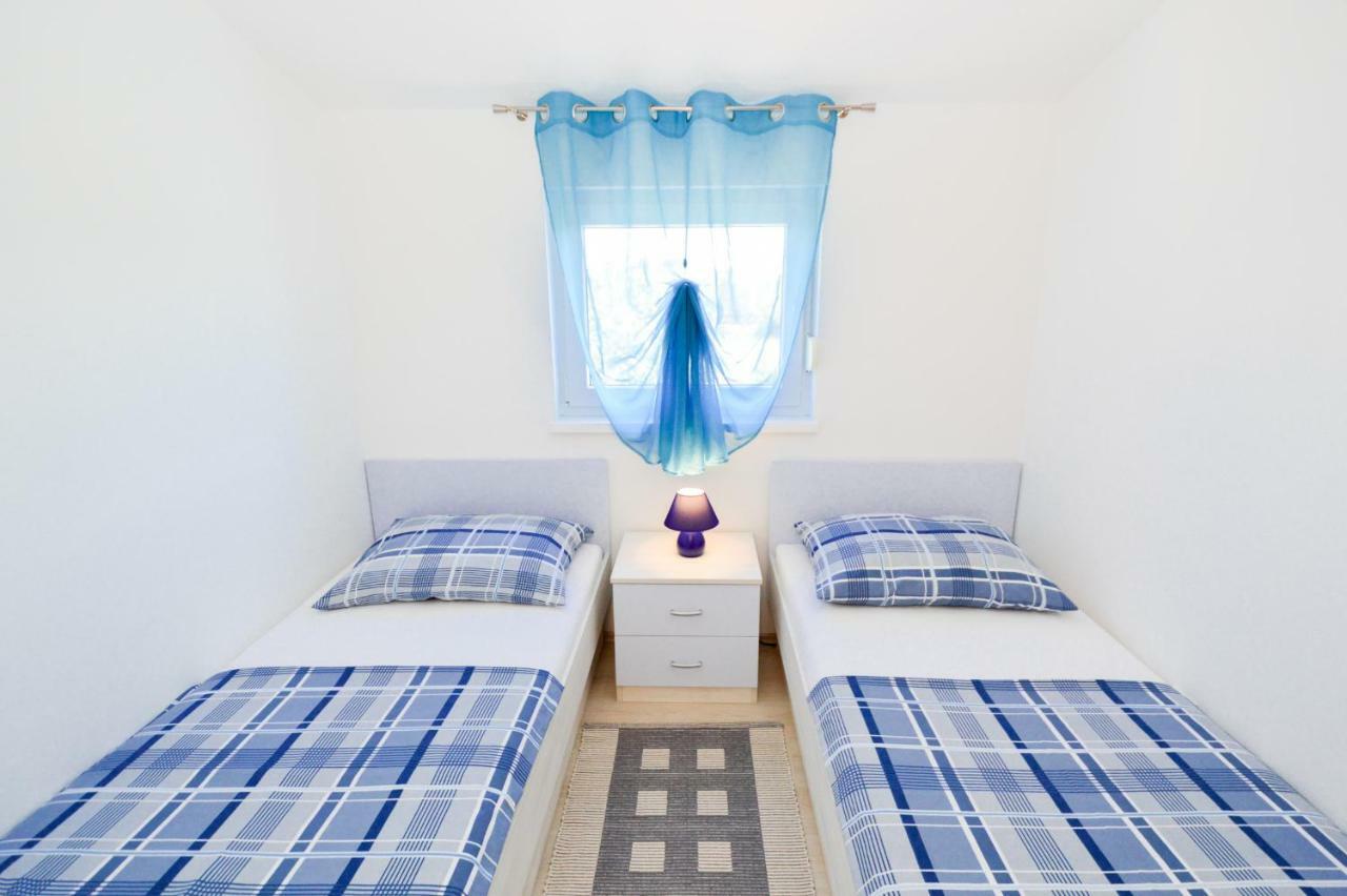 Apartment Mit- Mir Fondole ภายนอก รูปภาพ
