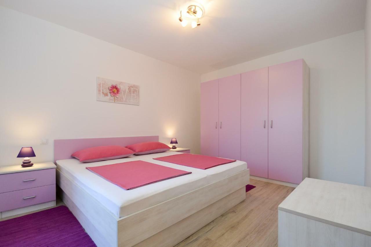 Apartment Mit- Mir Fondole ภายนอก รูปภาพ
